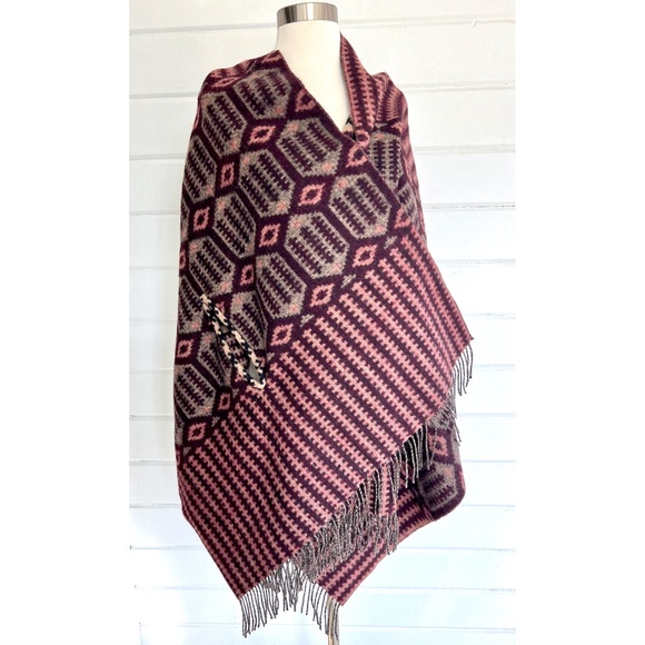 MADEWELL 100% Wool Fringed Wrap Poncho in Tribal Pattern - 72"L x 28.5"W - Picture 1 of 7